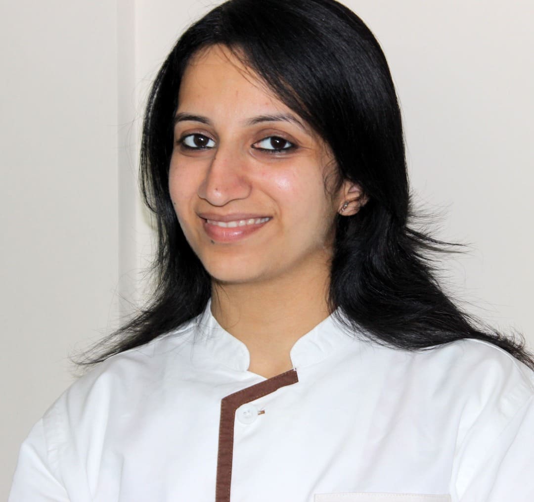 Dr. Roohi Kapoor